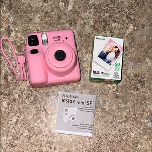 Fujifilm Instax Mini SE Pink Instant Camera Bundle